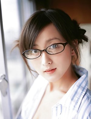Asian in Glasses Porn Pictures